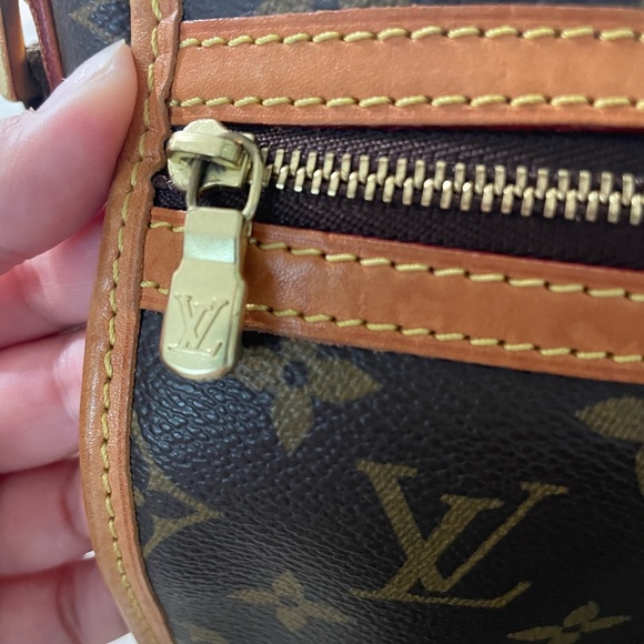 ❗️ SOLD ❗️💘 Louis Vuitton Bosphore PM - Picture 6 of 10